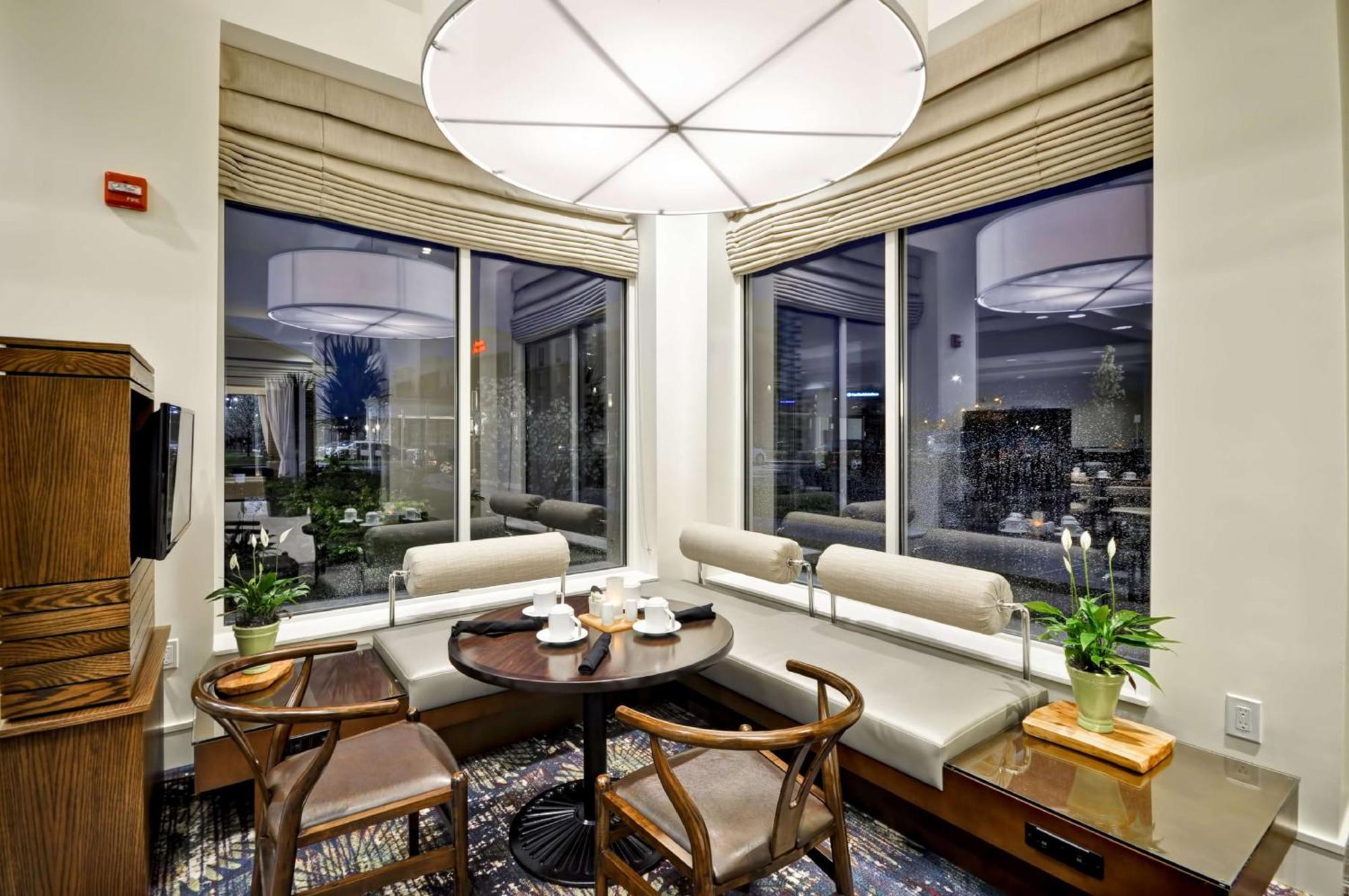 Hilton Garden Inn Detroit Troy Exteriör bild