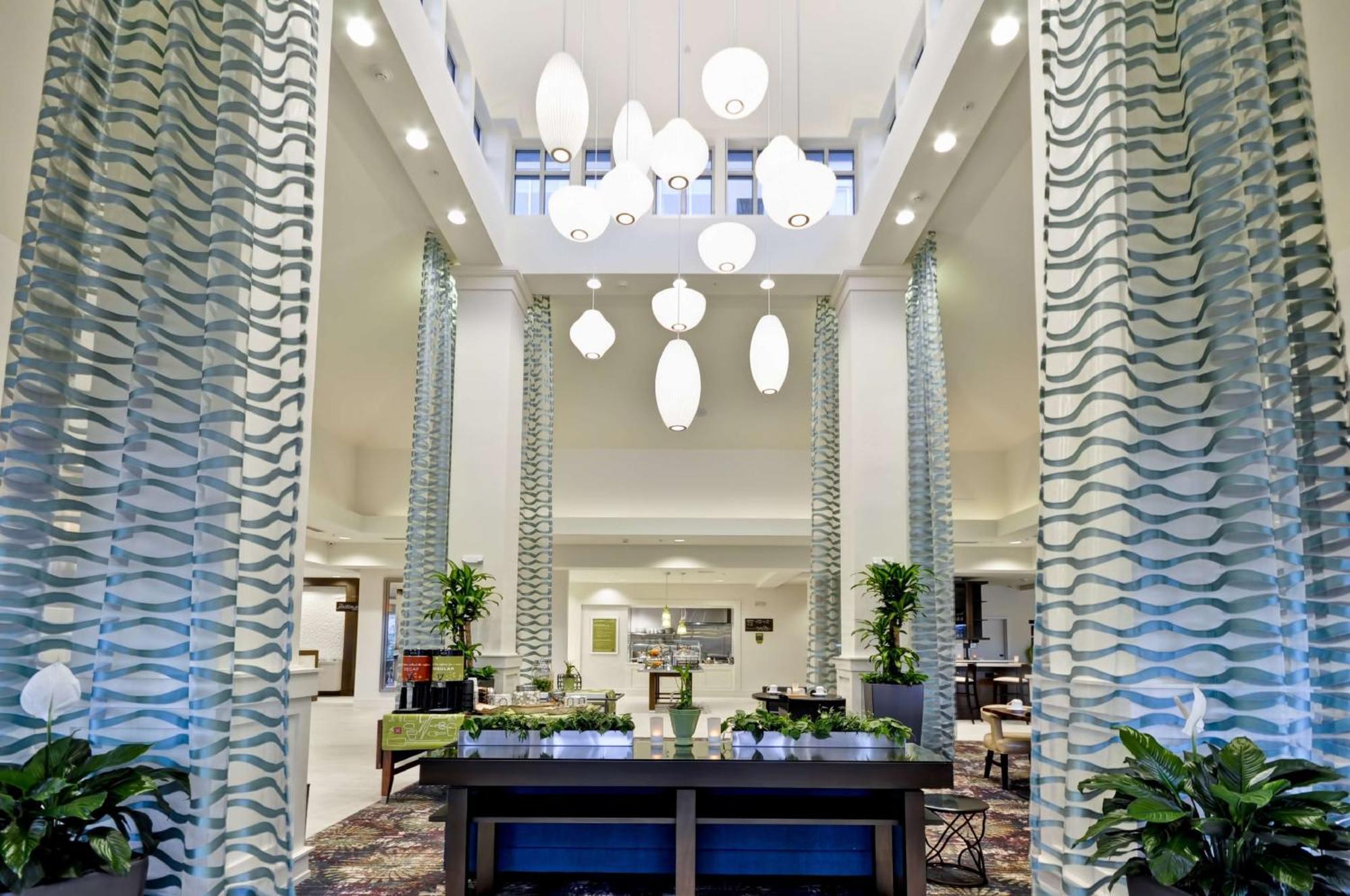 Hilton Garden Inn Detroit Troy Exteriör bild